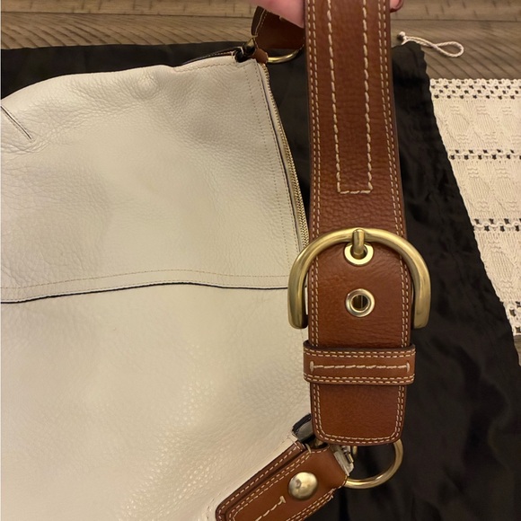 Vintage Coach Cream Pebbled Leather Shoulder Hobo Style Bag A0893-11839 - Picture 4 of 8